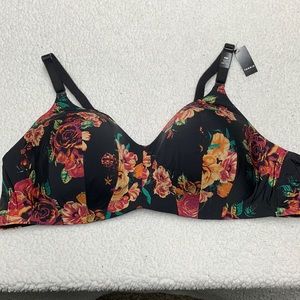 Torrid 360 Back Smoothing wire-free bra. NWT